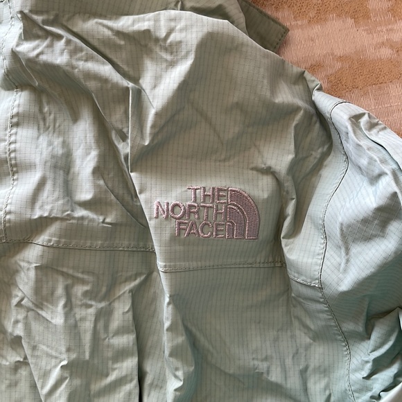 North Face Snowboarding Jacket. XS. Gently Used. Minor scuffs. Sage. Green. - Picture 9 of 13